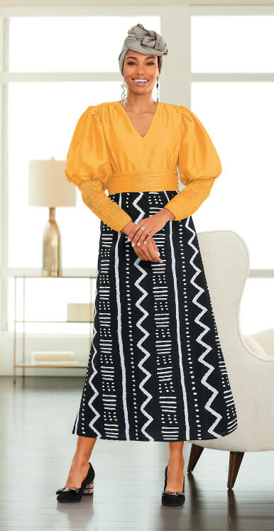 Black woman wearing Afrocentric trendy dress